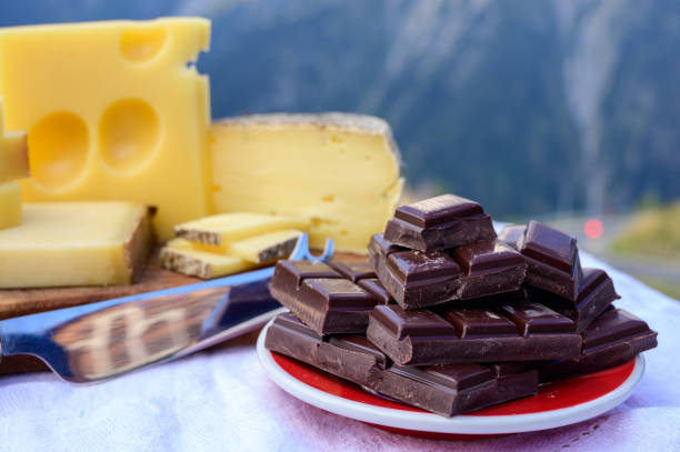 شکلات و پنیر جز عوامل ایجاد میگرن میتوانند باشند